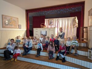 lasteteater jogisoo seltsimajas 2024-